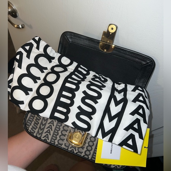 The Monogram Marc Jacobs Shoulder Bag - Picture 5 of 7